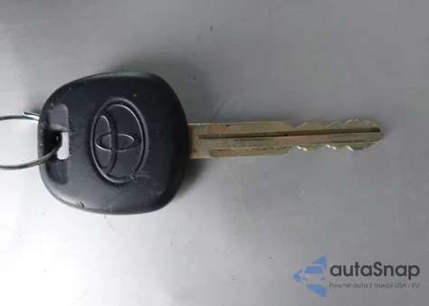 2005 Toyota Sienna Xle Limited z USA, uszkodzony, nr VIN 5TDBA22C25S042649